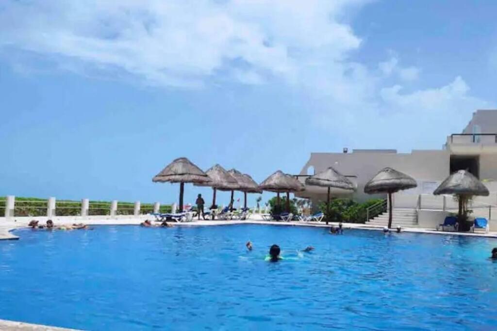 Amazing Beachfront Apartment Cancún Eksteriør bilde