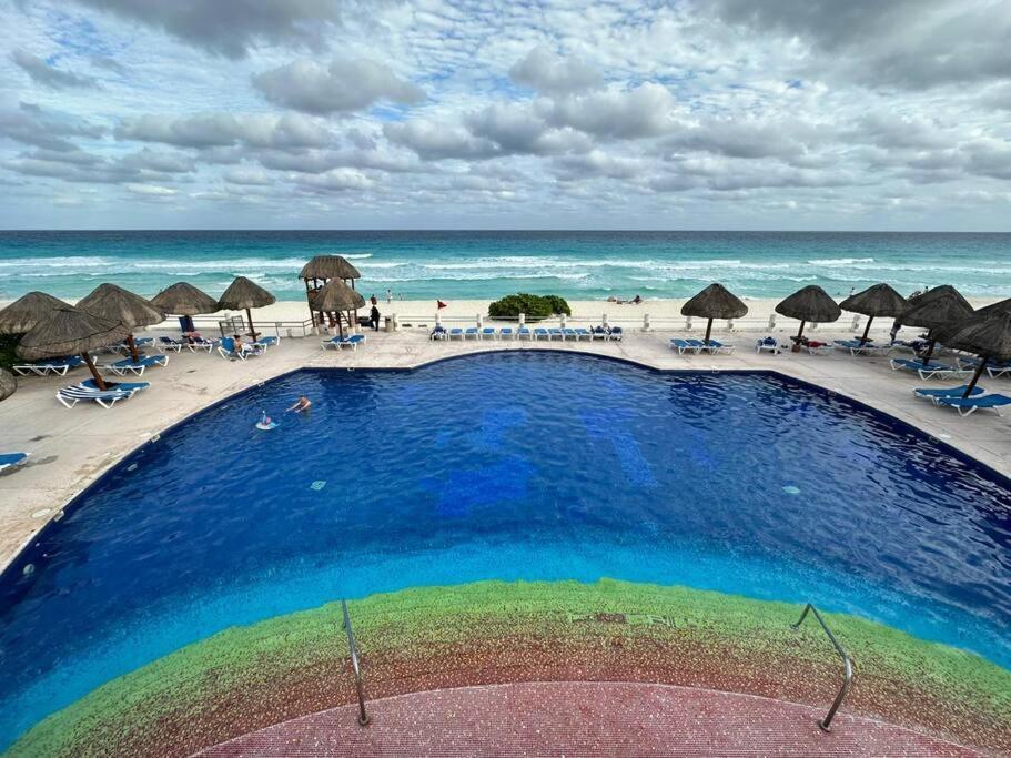 Amazing Beachfront Apartment Cancún Eksteriør bilde