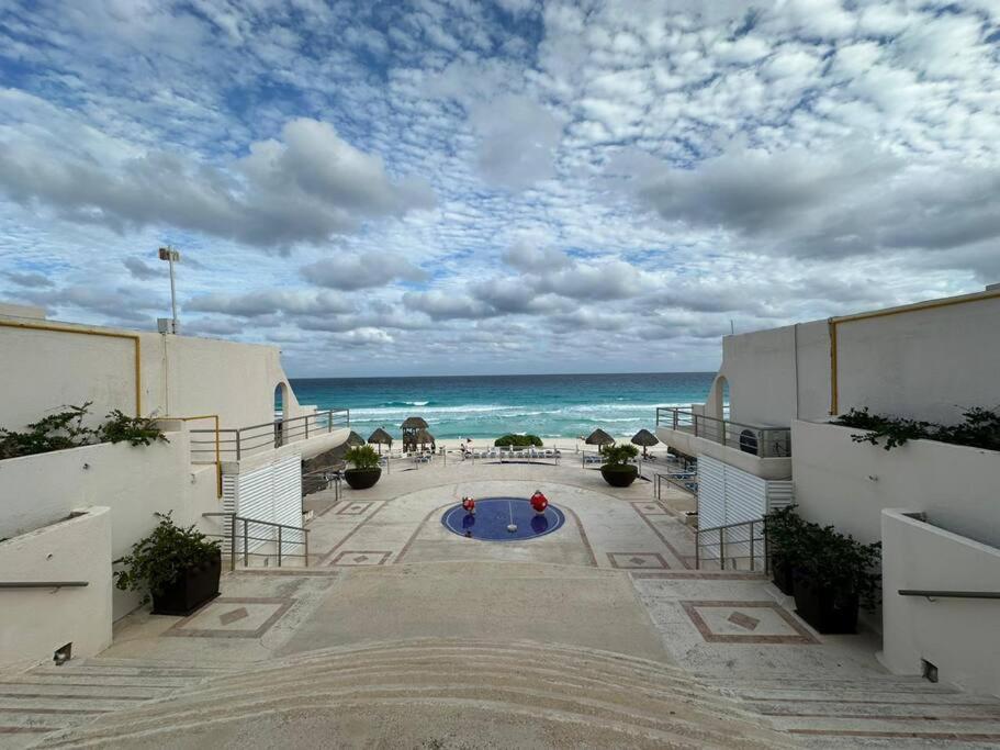 Amazing Beachfront Apartment Cancún Eksteriør bilde